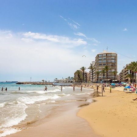 A Bright And Cozy Apartment Right Next To The Sea Торевьиа Экстерьер фото